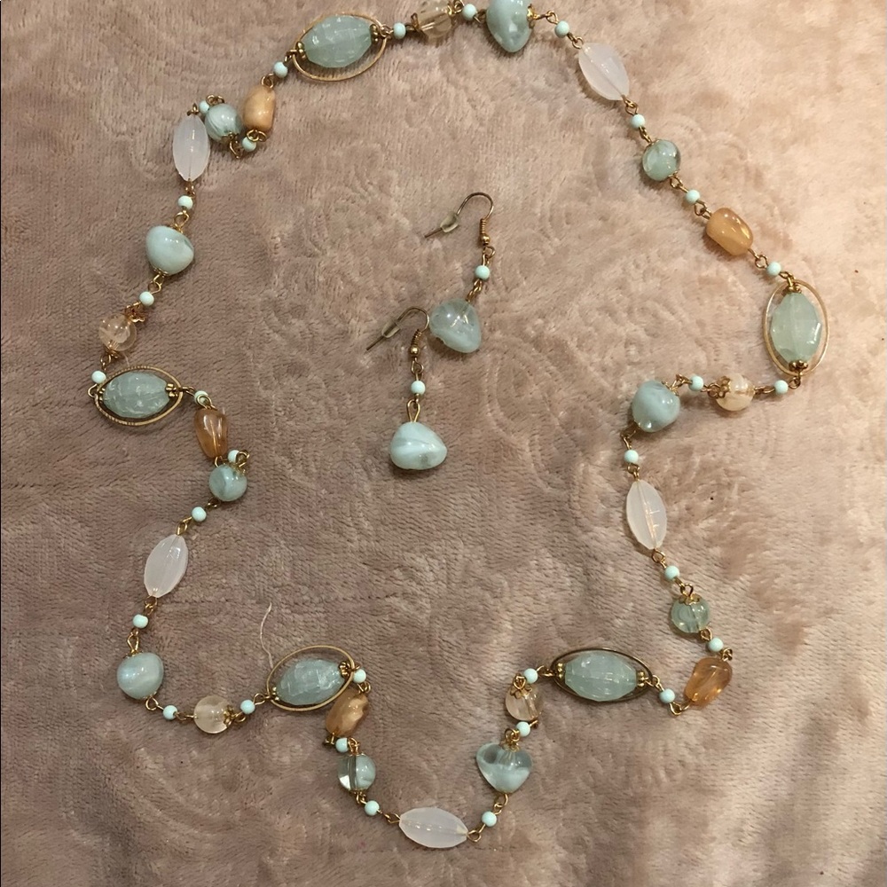 Cool chunky vintage green, amber, gold necklace and earring set